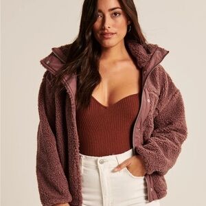 🌸 Abercrombie & Fitch Mauve Cocoon Sherpa Jacket 🌸